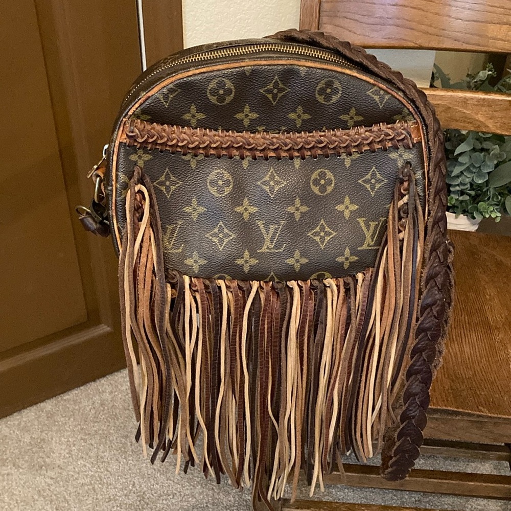 Vintage Boho Louis Vuitton Fringe Bag w/Hand Braided CB Strap, Charm & DB EUC - Picture 2 of 16